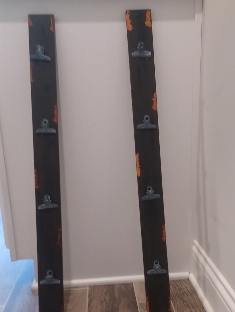 2 Note Holders